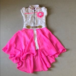 The most beautiful girls dress .